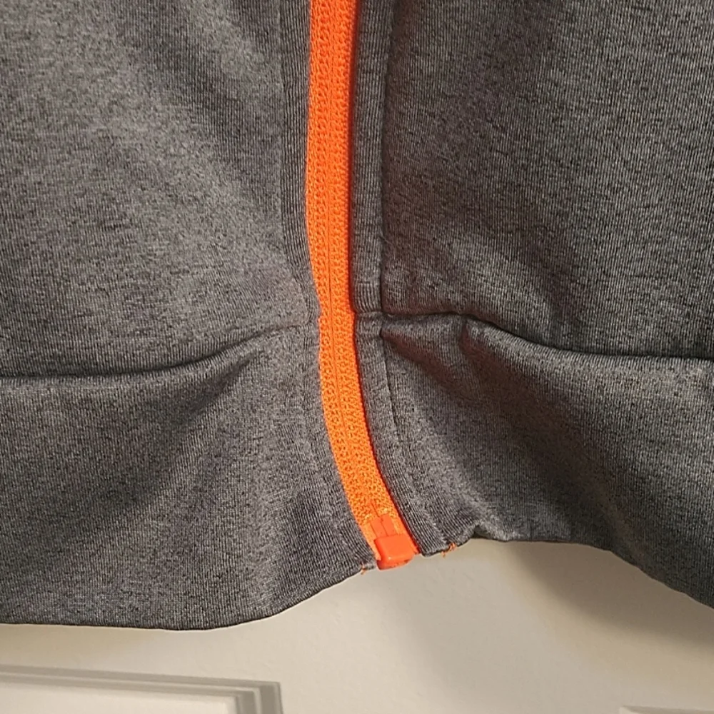 BOYS RUSSELL ATHLETIC SWEATSHIRT ♂️🧒 - Picture 6 of 6